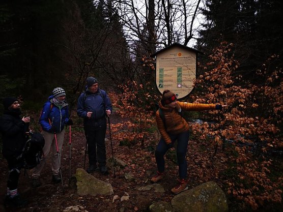 Sara Wegrzyk führt durch den Nationalpark (Foto: Sandra Arm) Sara Wegrzyk führt durch den Nationalpark (Foto: Sandra Arm)