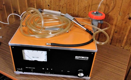 Das Infralyt 1100 ma&szlig; damals die realsozialistischen Abgase (Foto: U.Reinboth)