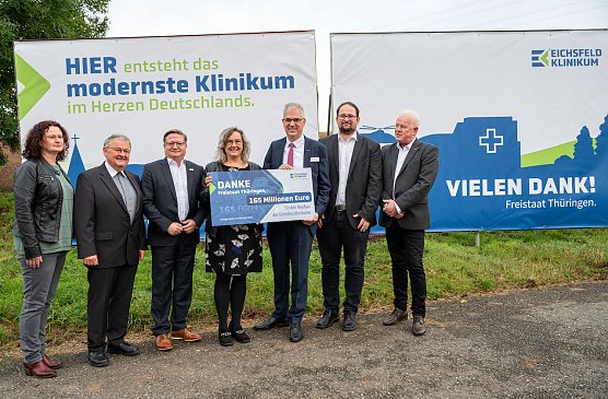 Freude am Eichsfeldklinikum &uuml;ber den Startschuss zum Neubau (Foto: EK)