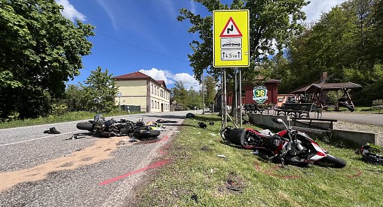 Unfallstelle heute Mittag (Foto: S.Dietzel) Unfallstelle heute Mittag (Foto: S.Dietzel)