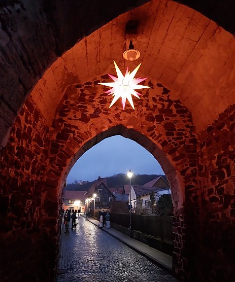 Advent auf den H&ouml;fen in Neustadt/Harz - Wundersch&ouml;ner Torbogen (Foto: Peter Sieckel)