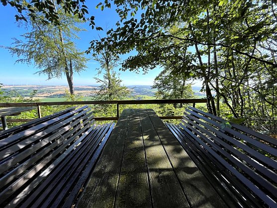Die Schöne Aussicht ist Teil des TOP-Wanderweges Scharfenstein (Foto: Stadt Leinefelde-Worbis) Die Schöne Aussicht ist Teil des TOP-Wanderweges Scharfenstein (Foto: Stadt Leinefelde-Worbis)