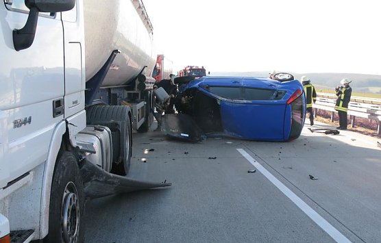 Schwerer Unfall (Foto: T. Soszynski) Schwerer Unfall (Foto: T. Soszynski)