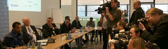 Bild: Gro&szlig;es Medieninteresse in der Autowelt