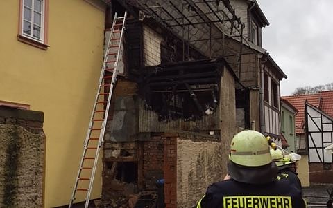 Bild: Toter bei Wohnhausbrand