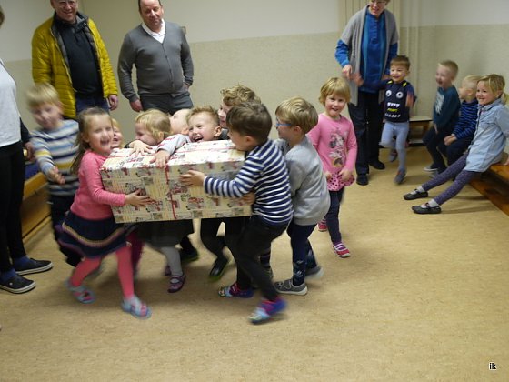 Bild: Mit Paket