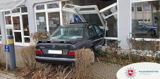 Bild: Ins Fenster gefahren