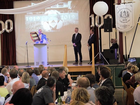 Bild: Bgm Grosa gratuliert