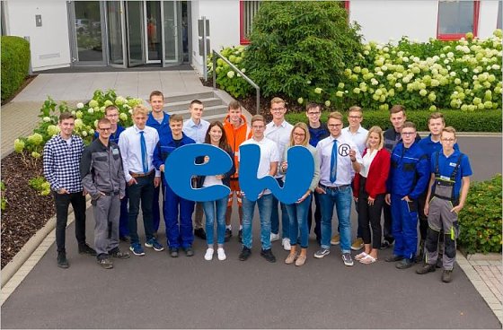 Bild: Die neuen Azubis der EW