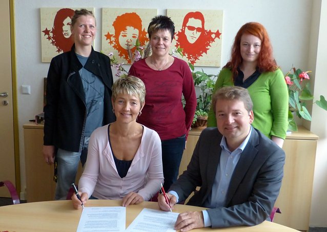 Bild: Unterschrieben
