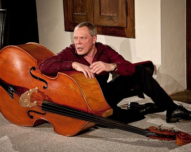 Bild: Der Kontrabass mit Frank Sieckel 