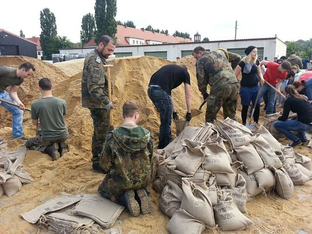 Bild: Sondersh&auml;user Soldaten im Einsatz