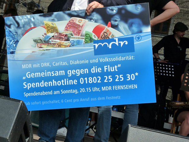 Bild: Friedenstauben &uuml;ber Sondershausen
