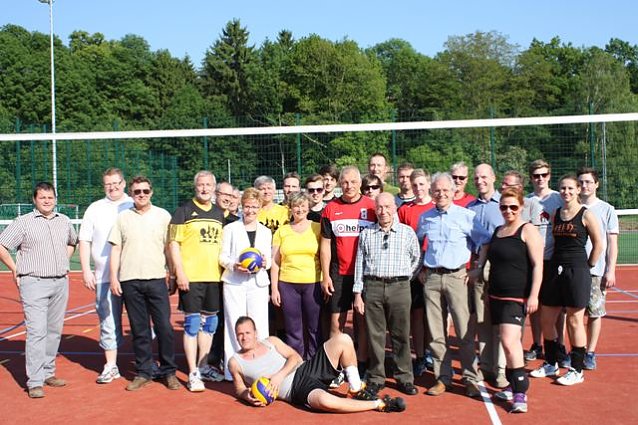 Bild: Einweihung Sportplatz