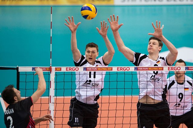 Bild:  Lukas Kampa (links) und Marcus B&ouml;hme werden sich gegen die USA m&auml;chtig strecken m&uuml;ssen  