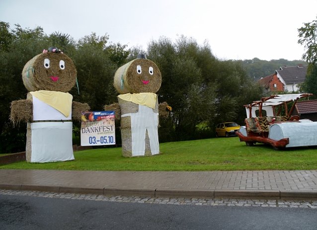 Bild: Erntepuppen in Kirchohmfeld