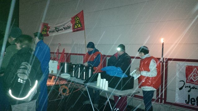 Bild: Warnstreik bei Magna