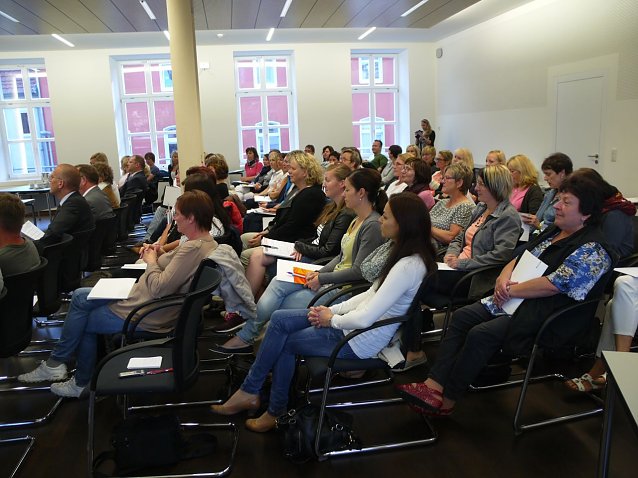 Bild: Teilnehmer am Projektstart