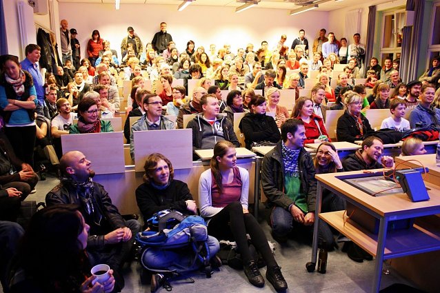 Bild: Die Lange Nacht der Wissenschaften lockte schon in den vergangenen Jahren tausende Besucher an