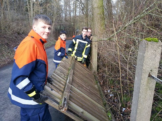 Bild: Einsatz an der alten Burg