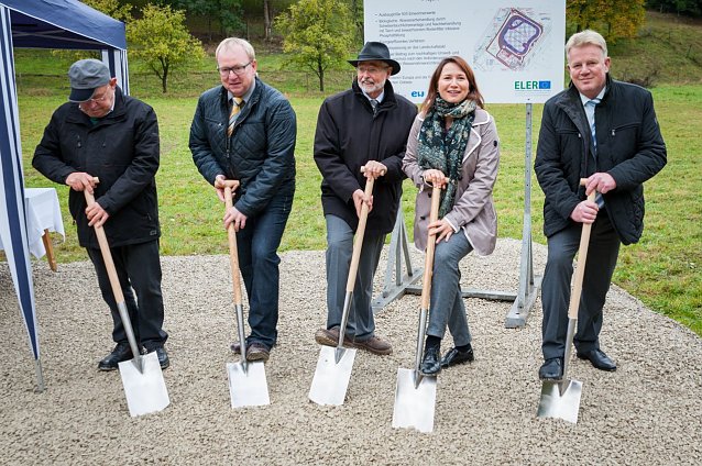 Bild: Spatenstich in Birkenfelde
