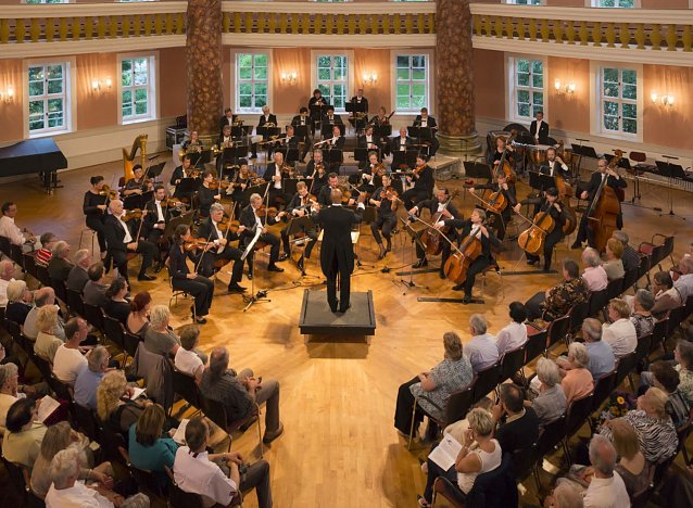 Bild: Das Loh-Orchester im Achteckhaus