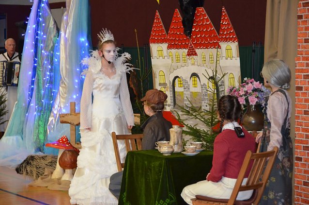 Bild: Das M&auml;rchen von der Schneek&ouml;nigin
