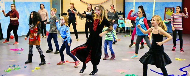 Bild: Internationaler Jugendfasching