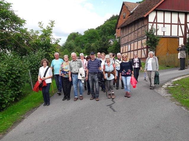 Bild: Mit dem Wanderbus unterwegs