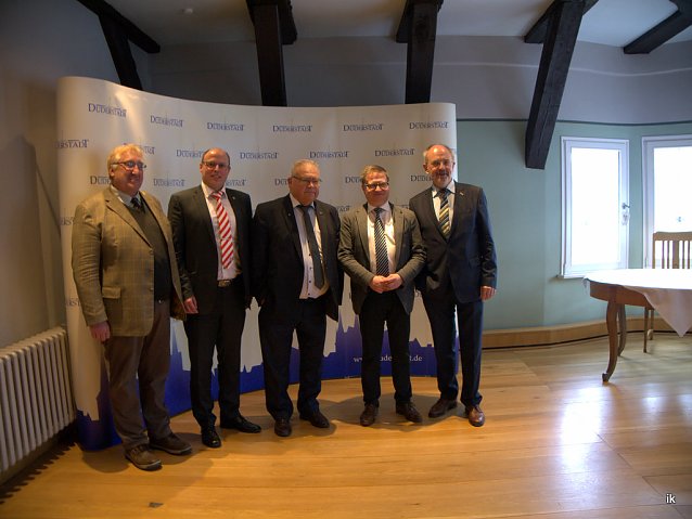 Bild: v.li. H-G. Kracht, Marko Grosa, Lothar Koch, Thomas Spielmann und Wolfgang Nolte