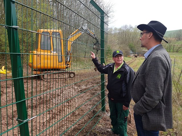 Bild: Staatssekret&auml;r und Parkleiter