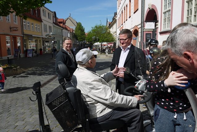 Bild: Im Gespr&auml;ch mit B&uuml;rgermeister Spielmann