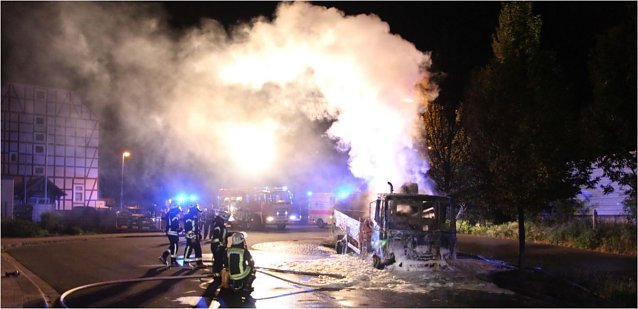 Bild: LKW brannte