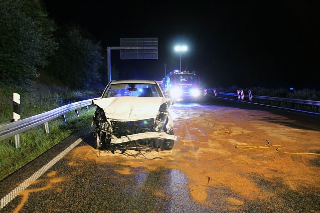 Bild: Ein Unfall auf der A38 endete f&uuml;r einen Fahrzeuginsassen t&ouml;dlich