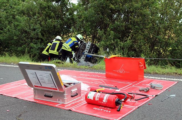 Bild: Fahrerin in PKW eingeschlossen