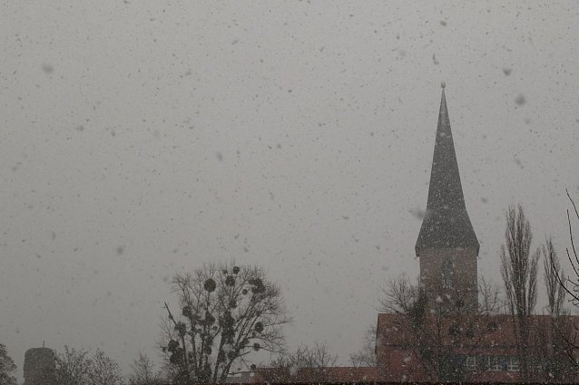 Bild: Dicke Flocken kamen heute &uuml;ber Nordhausen herunter