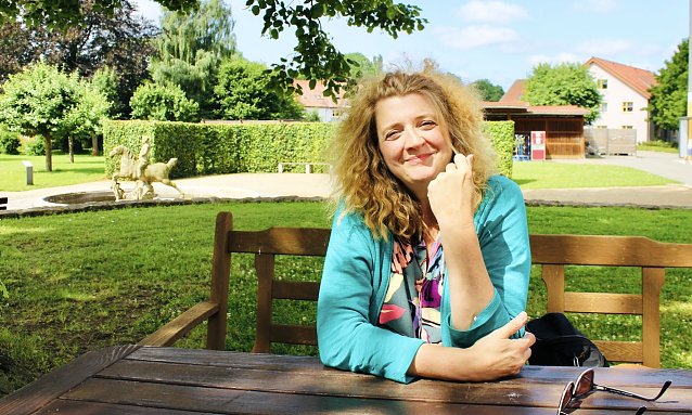 Bild: Die Autorin Eva Maria Wiegand schreibt f&uuml;r Kinder