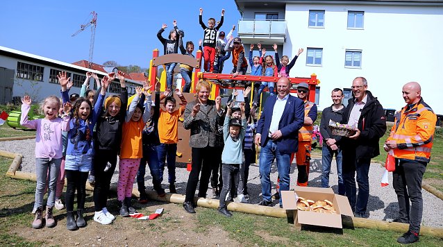 Bild: Spielpaltzeinweihung in Worbis