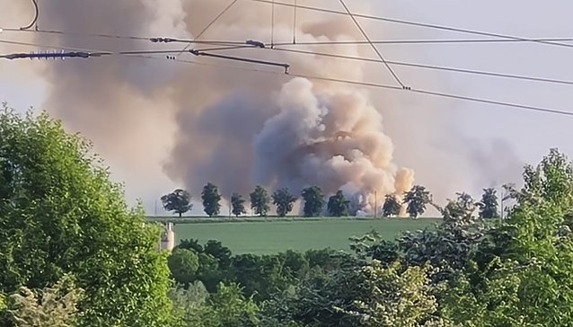 Bild: Rauchs&auml;ulen heute Abend bei Ausbruch des Brandes