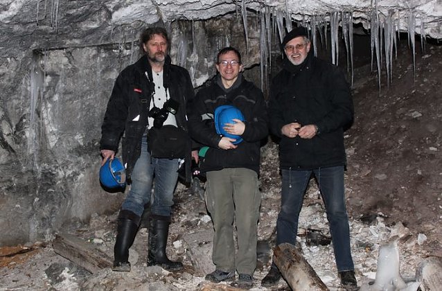 Bild: Trio unter Tage