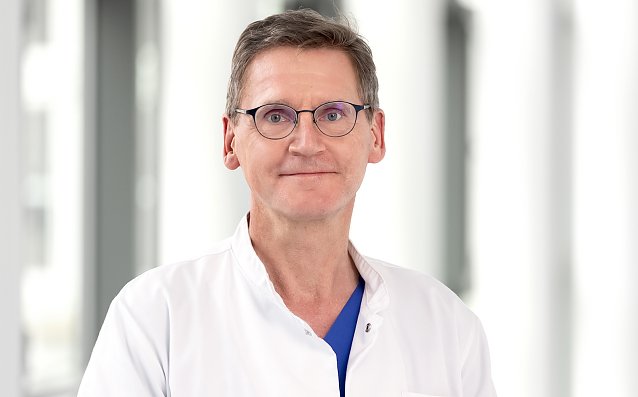 Bild: Peter Herzog, Leitender Oberarzt der Urologie in der Helios Klinik Lutherstadt Eisleben