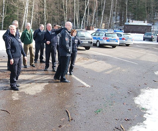 Bild: Erste Beratung vor Ort