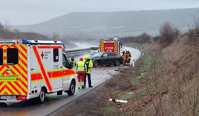 Bild: Unfall auf der A 38 bei Sollstedt
