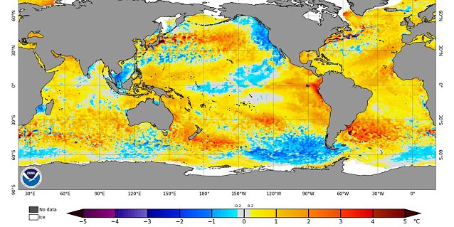 Bild: Orangene bis rote Farben vor der K&uuml;ste S&uuml;damerikas deuten aktuell auf eine deutliche Erw&auml;rmung des Meeres hin. Dargestellt sind die Abweichungen der Temperatur des Oberfl&auml;chenwassers gegen&uuml;ber dem langj&auml;hrigen Mittel 