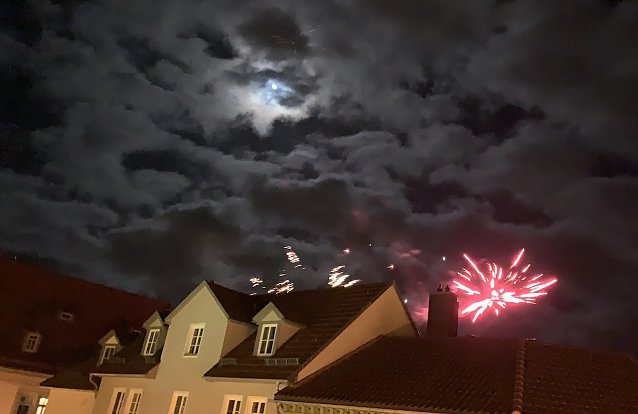Bild: Nach einer trockenen Silvesternacht kommt wieder Regen auf uns zu