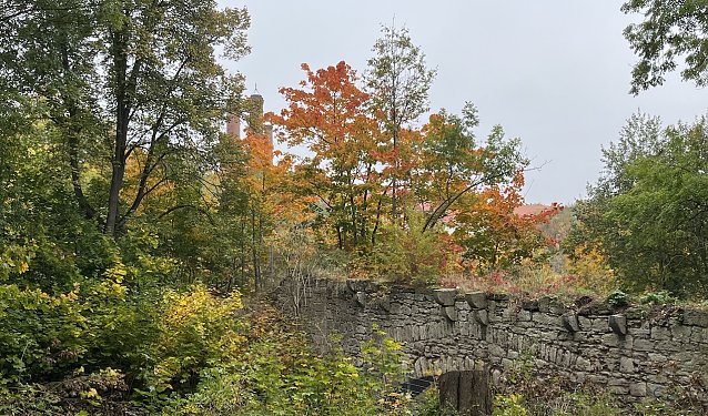Bild: Das ruhige Herbstwetter bleibt erhalten
