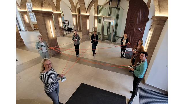 Bild: Im Uhrzeigersinn: Marion Krauel-Kaufmann, Kerstin Fabian, Judith Rahrig, Nicole Weber, Bettina Backhaus, Ilona Helbing, Dr. Marion Frant