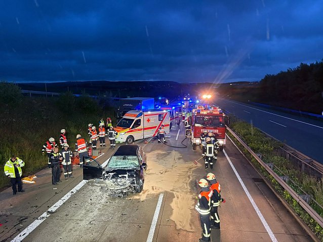 Bild: Schwerer Unfall auf der A38 