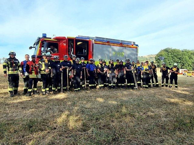 Bild: Respekt den Rettern - in Breitenbach hat man die Kameraden der Feuerwehr geehrt