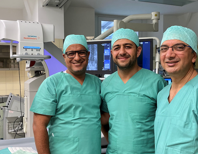 Bild: Dr. med. Firas Salem, Dr. med. Rakan Al Flyti, Dr. med. Toryali Noorzai, Ober&auml;rzte der Urologie am Eichsfeld Klinikum